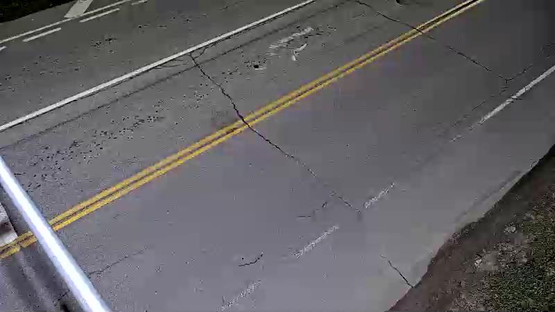 Traffic camera image at 2025-05-09 08:51:14