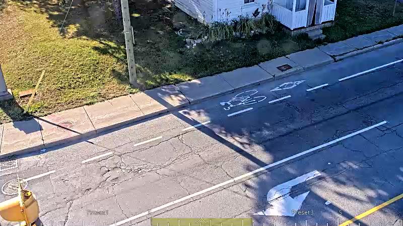 Traffic camera image at 2025-08-31 13:16:30
