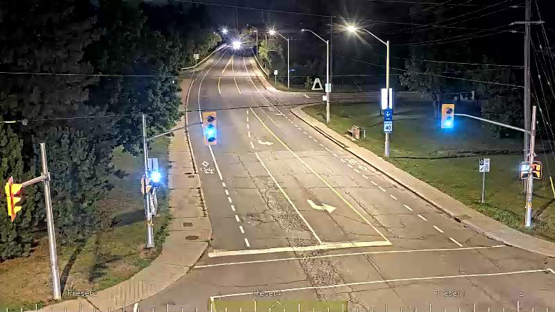 Traffic camera image at 2025-09-07 01:02:51
