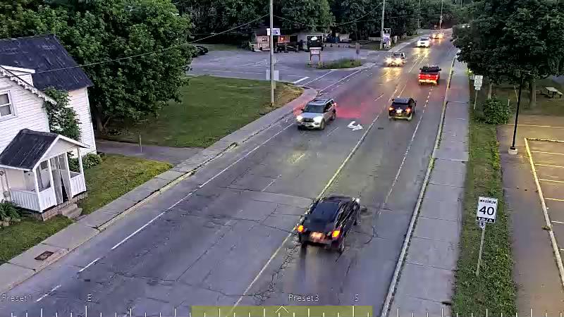 Traffic camera image at 2025-07-06 01:11:37