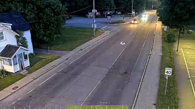 Traffic camera image at 2025-07-06 01:21:18