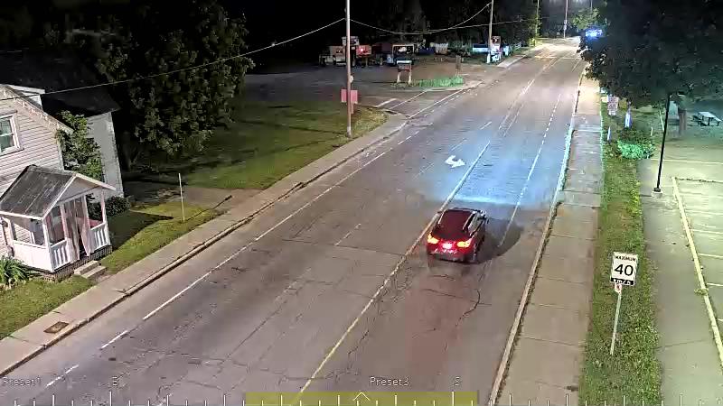 Traffic camera image at 2025-07-06 01:51:22