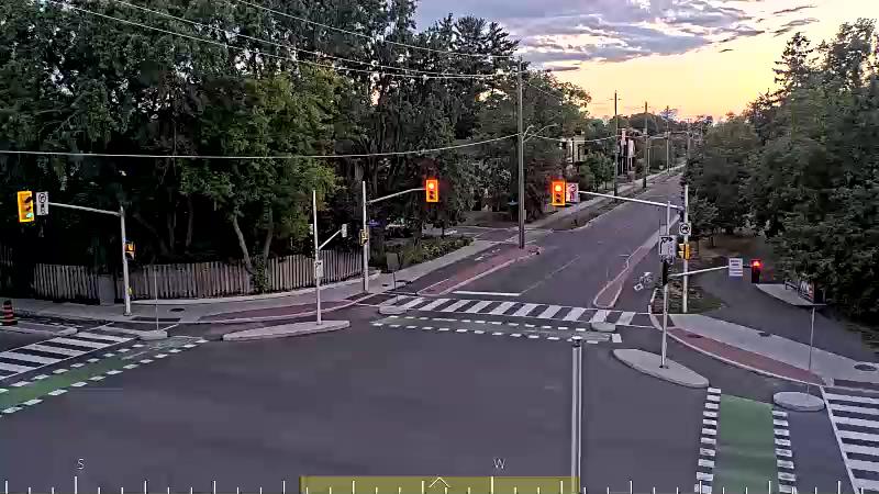 Traffic camera image at 2025-08-25 00:01:21