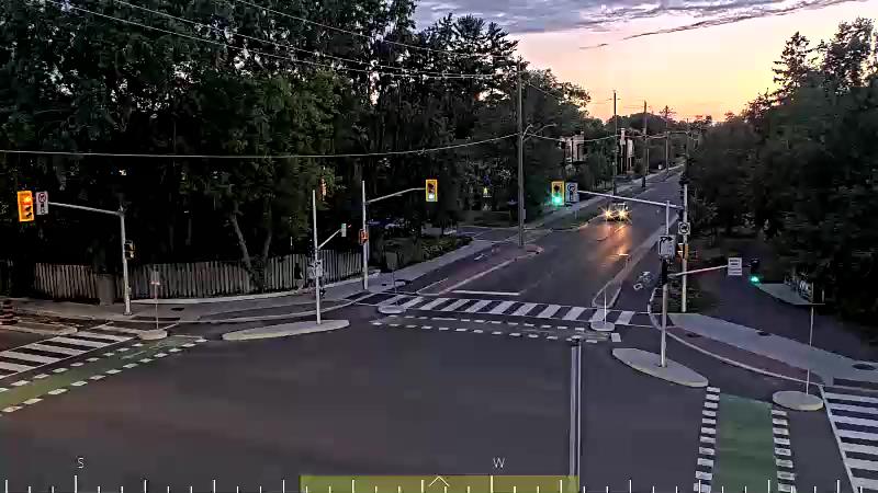 Traffic camera image at 2025-08-25 00:11:22