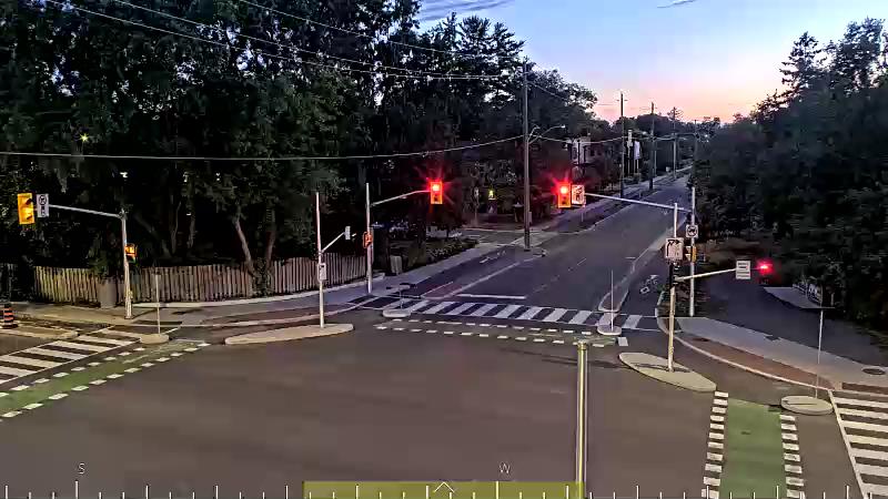 Traffic camera image at 2025-08-25 00:16:24