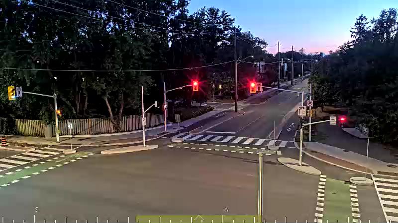 Traffic camera image at 2025-08-25 00:21:16