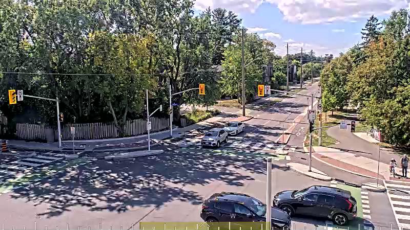 Traffic camera image at 2025-09-14 17:11:33