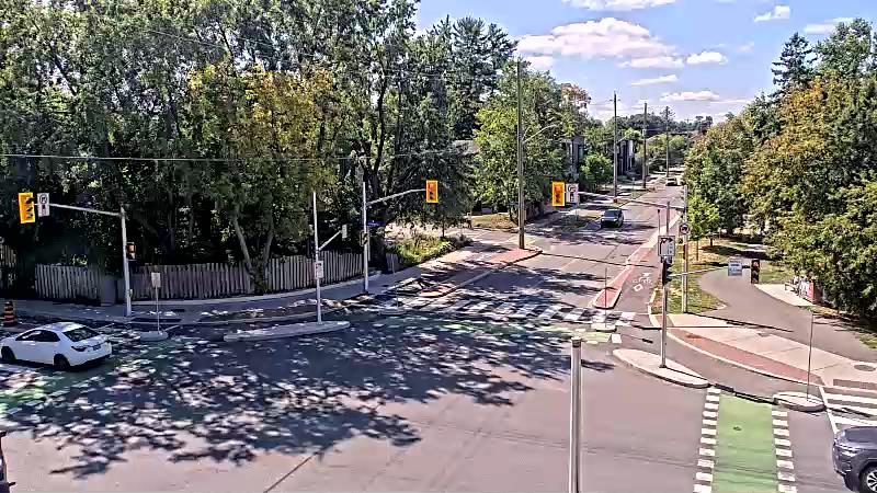 Traffic camera image at 2025-09-14 17:21:25