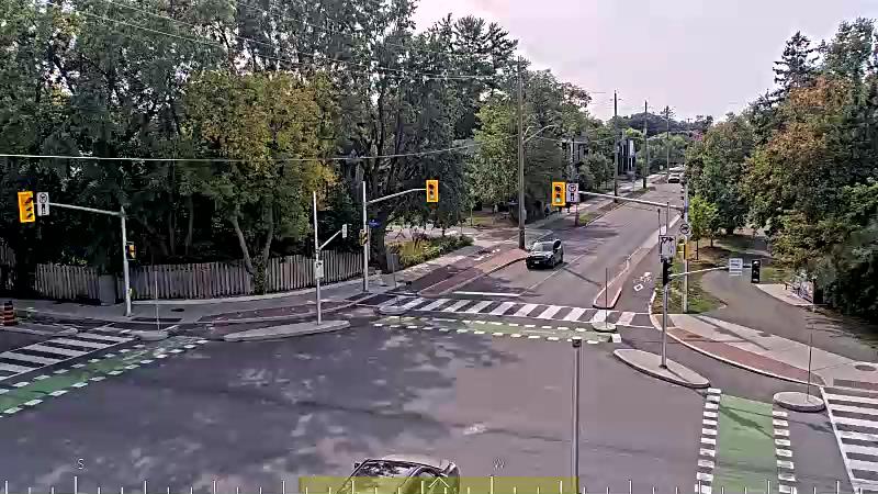 Traffic camera image at 2025-09-17 18:36:25