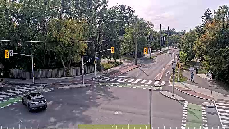 Traffic camera image at 2025-09-17 19:01:25