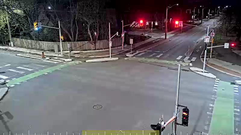 Traffic camera image at 2025-05-09 05:36:37