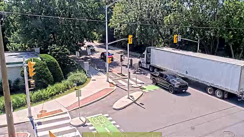 Traffic camera image at 2025-06-30 16:11:38