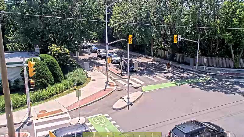 Traffic camera image at 2025-06-30 17:11:42