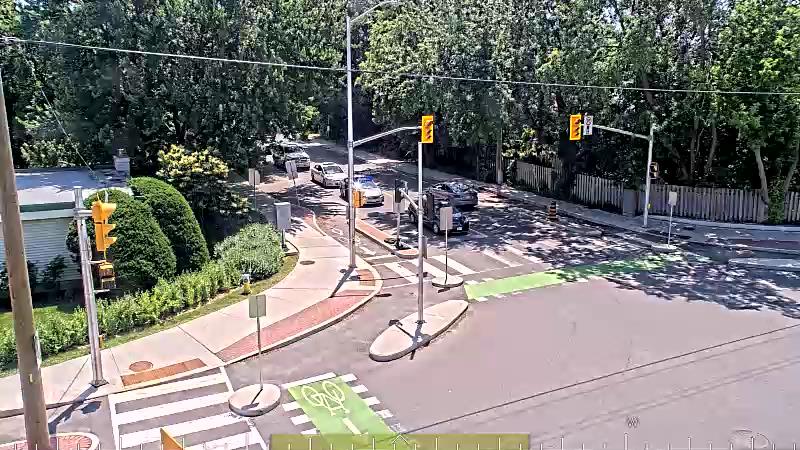 Traffic camera image at 2025-06-30 17:21:39