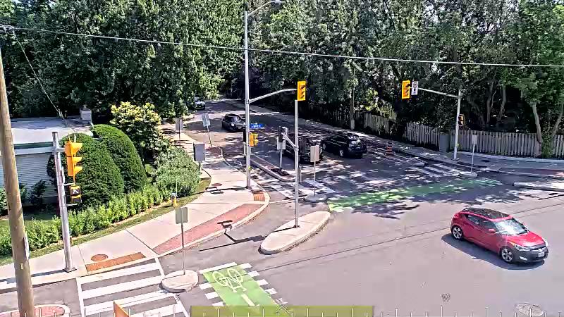 Traffic camera image at 2025-06-30 19:31:35