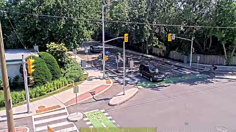 Traffic camera image at 2025-06-30 19:41:33