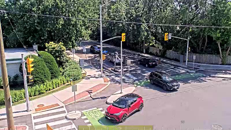 Traffic camera image at 2025-06-30 19:46:48