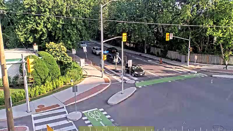 Traffic camera image at 2025-06-30 23:01:33