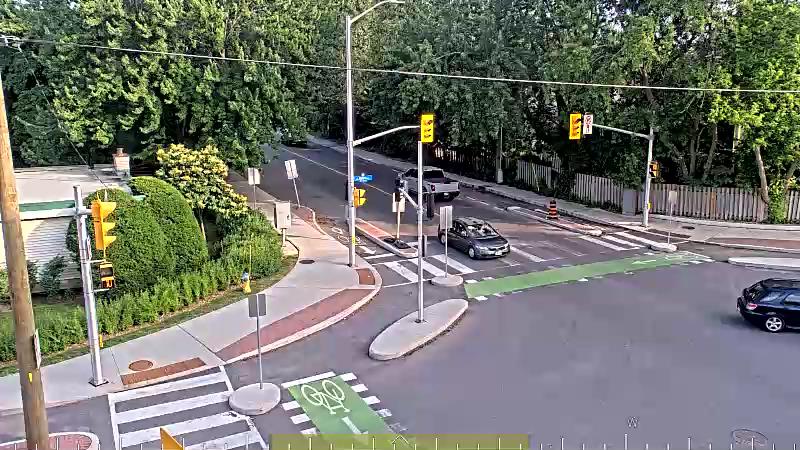 Traffic camera image at 2025-06-30 23:06:45