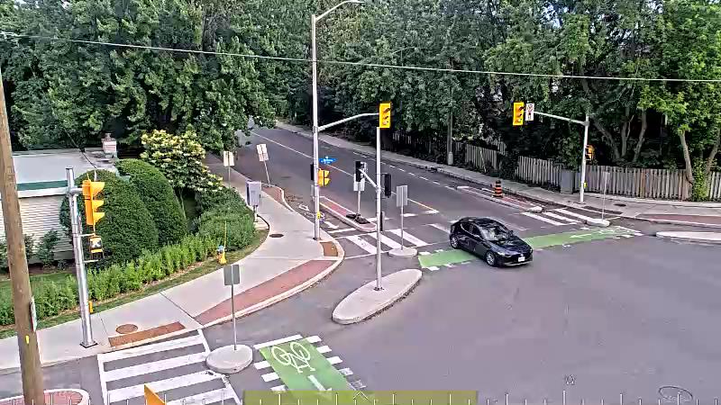 Traffic camera image at 2025-06-30 23:46:35