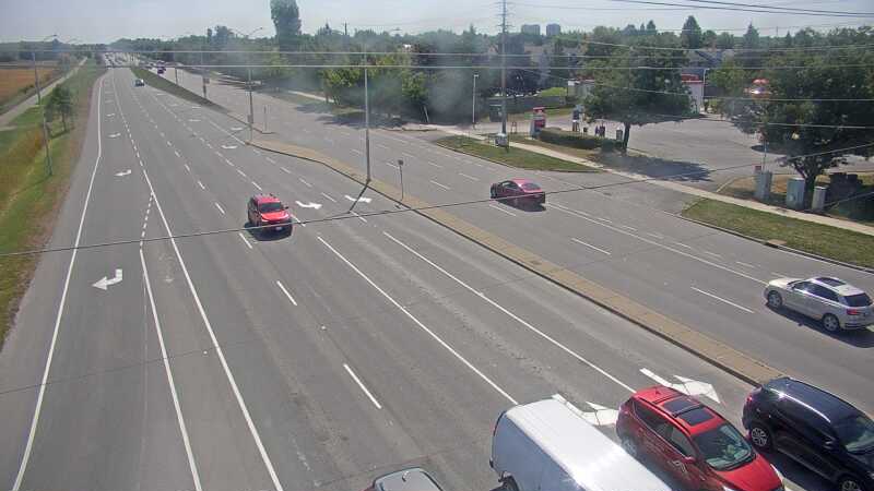 Traffic camera image at 2025-09-16 17:15:11