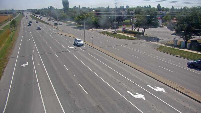 Traffic camera image at 2025-09-16 17:40:12