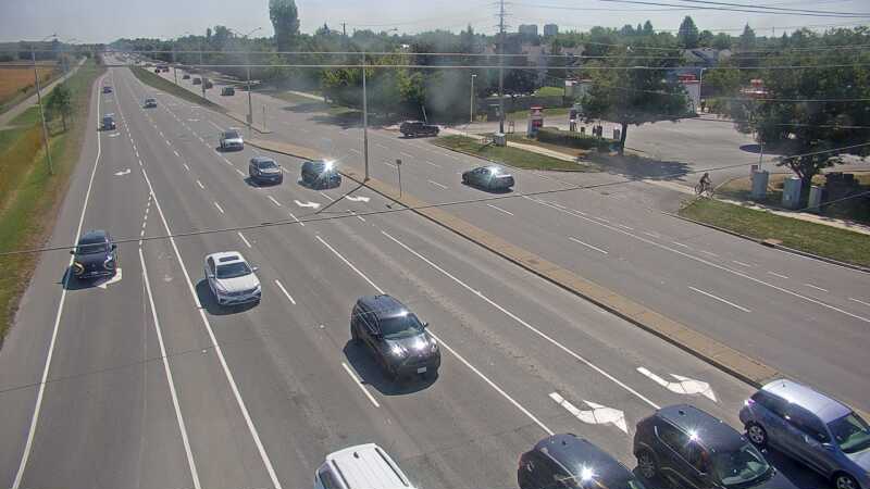 Traffic camera image at 2025-09-16 17:45:16