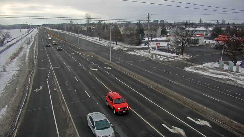 Traffic camera image at 2025-03-09 13:05:11