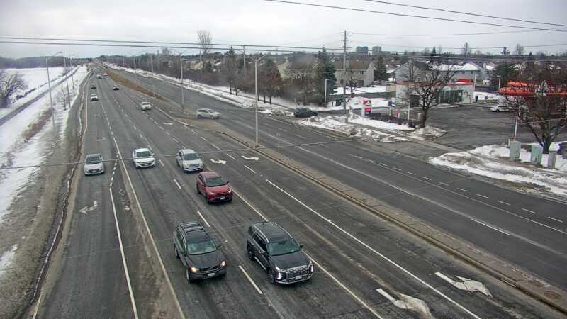 Traffic camera image at 2025-03-09 14:05:22