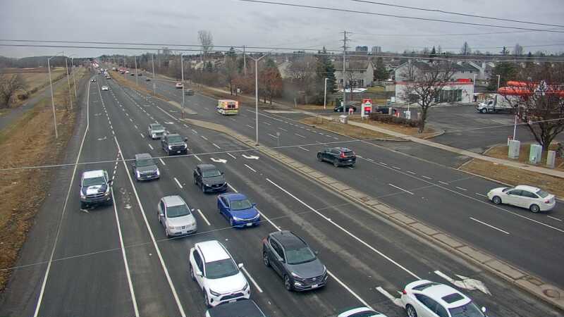 Traffic camera image at 2025-03-25 13:00:08