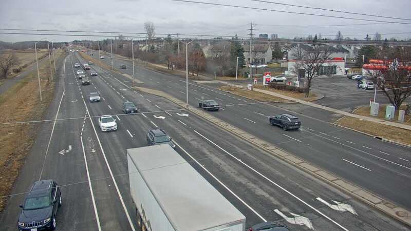 Traffic camera image at 2025-03-25 13:20:11