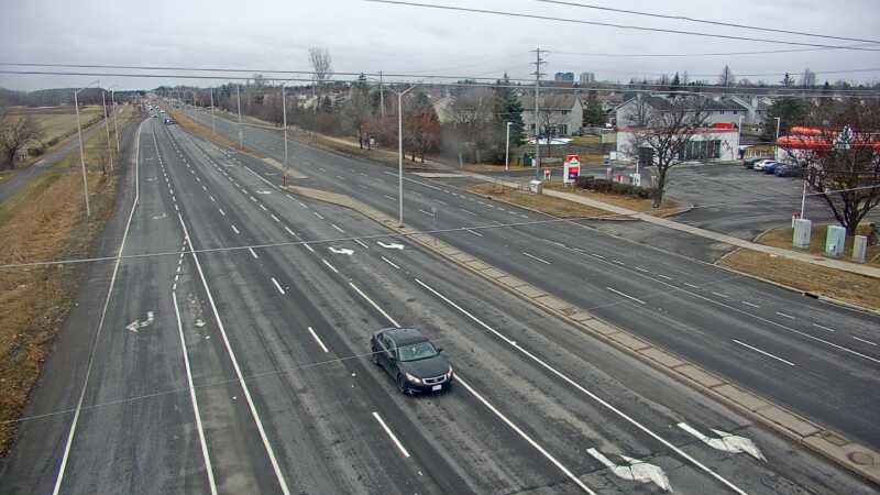 Traffic camera image at 2025-03-25 13:37:26
