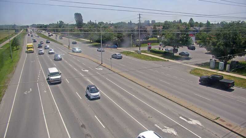 Traffic camera image at 2025-06-30 17:40:14
