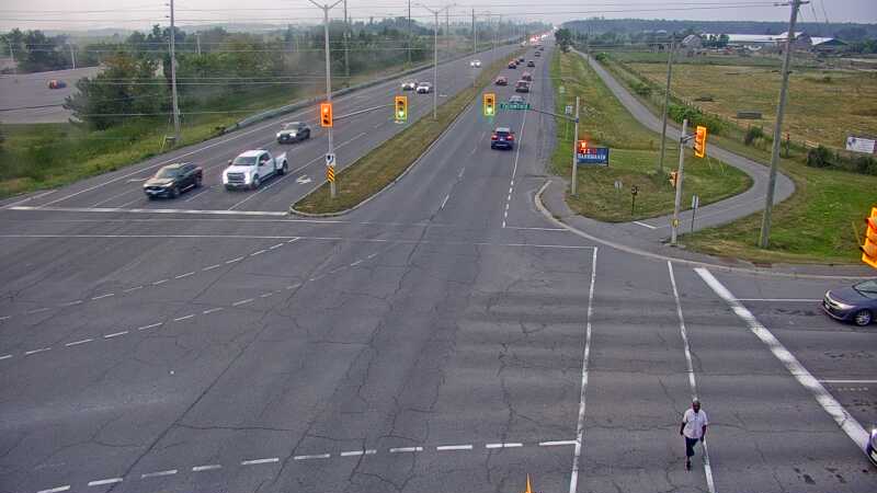 Traffic camera image at 2025-07-31 00:10:14