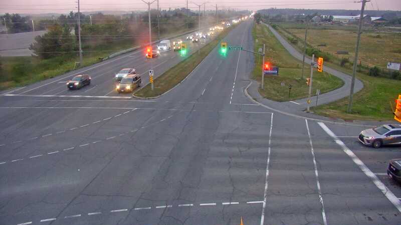 Traffic camera image at 2025-07-31 00:35:13