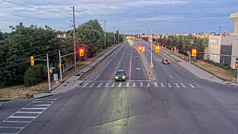 Traffic camera image at 2025-08-25 00:06:28
