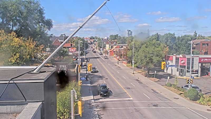 Traffic camera image at 2025-09-14 17:51:38