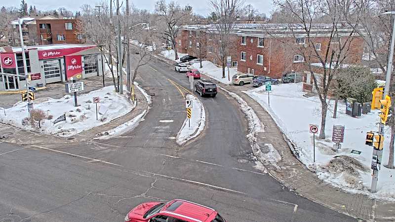 Traffic camera image at 2025-03-09 14:21:27