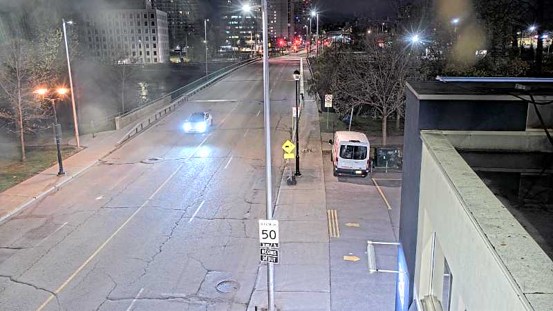 Traffic camera image at 2025-05-09 08:11:08