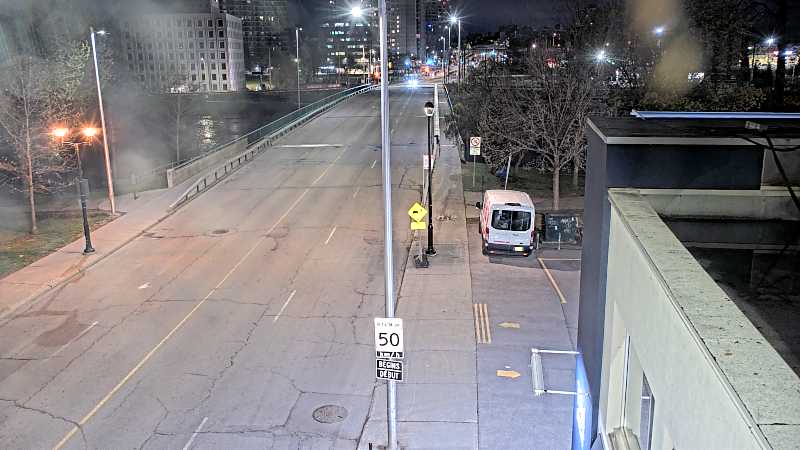Traffic camera image at 2025-05-09 08:25:57