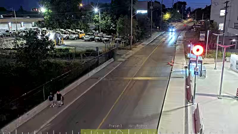Traffic camera image at 2025-08-25 00:41:26