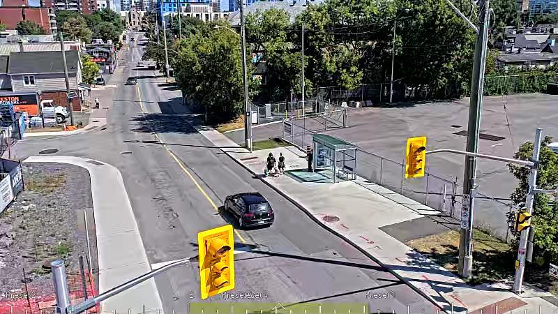 Traffic camera image at 2025-08-31 17:31:27