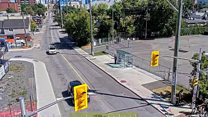 Traffic camera image at 2025-08-31 17:36:32