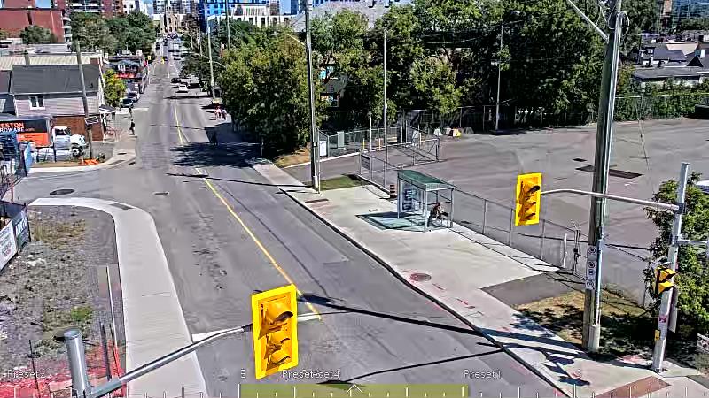 Traffic camera image at 2025-08-31 17:51:21