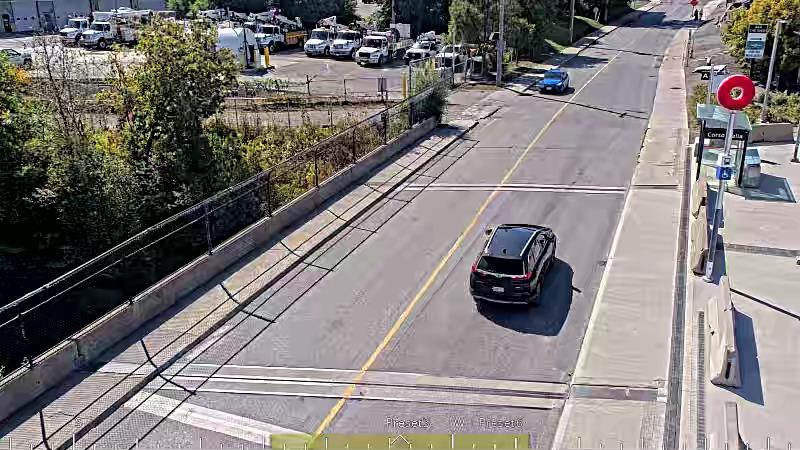 Traffic camera image at 2025-09-14 17:21:27
