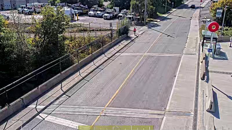 Traffic camera image at 2025-09-14 18:11:32