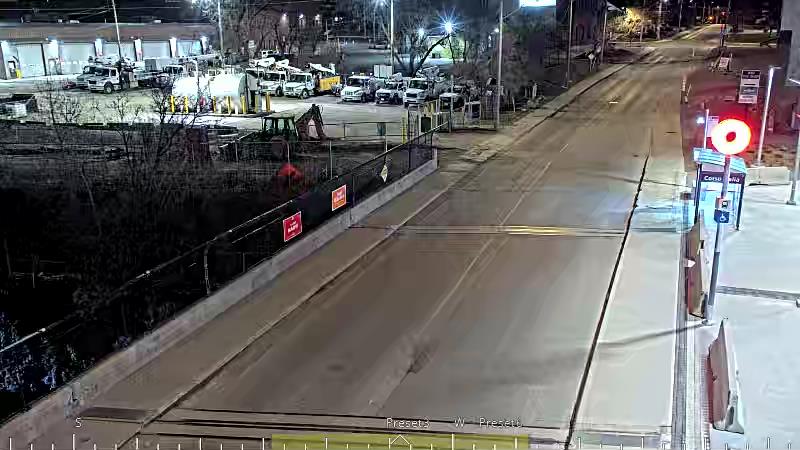 Traffic camera image at 2025-04-25 08:26:06