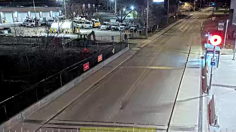 Traffic camera image at 2025-04-25 08:51:02