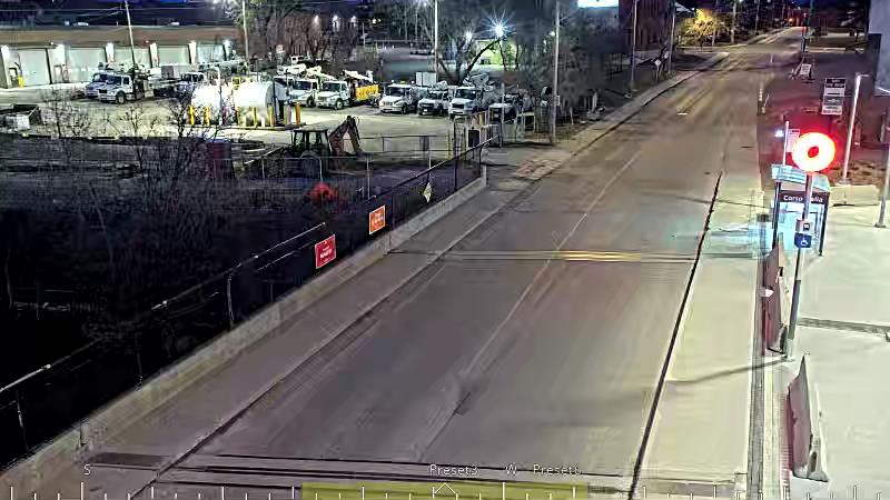Traffic camera image at 2025-04-25 09:25:51