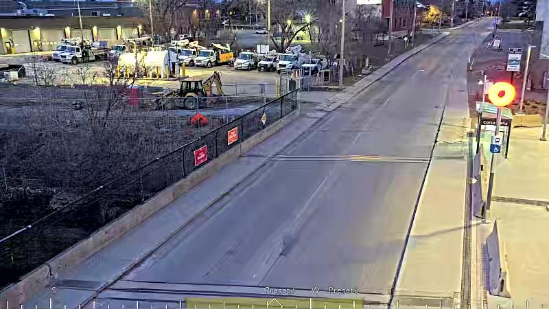 Traffic camera image at 2025-04-25 09:41:03